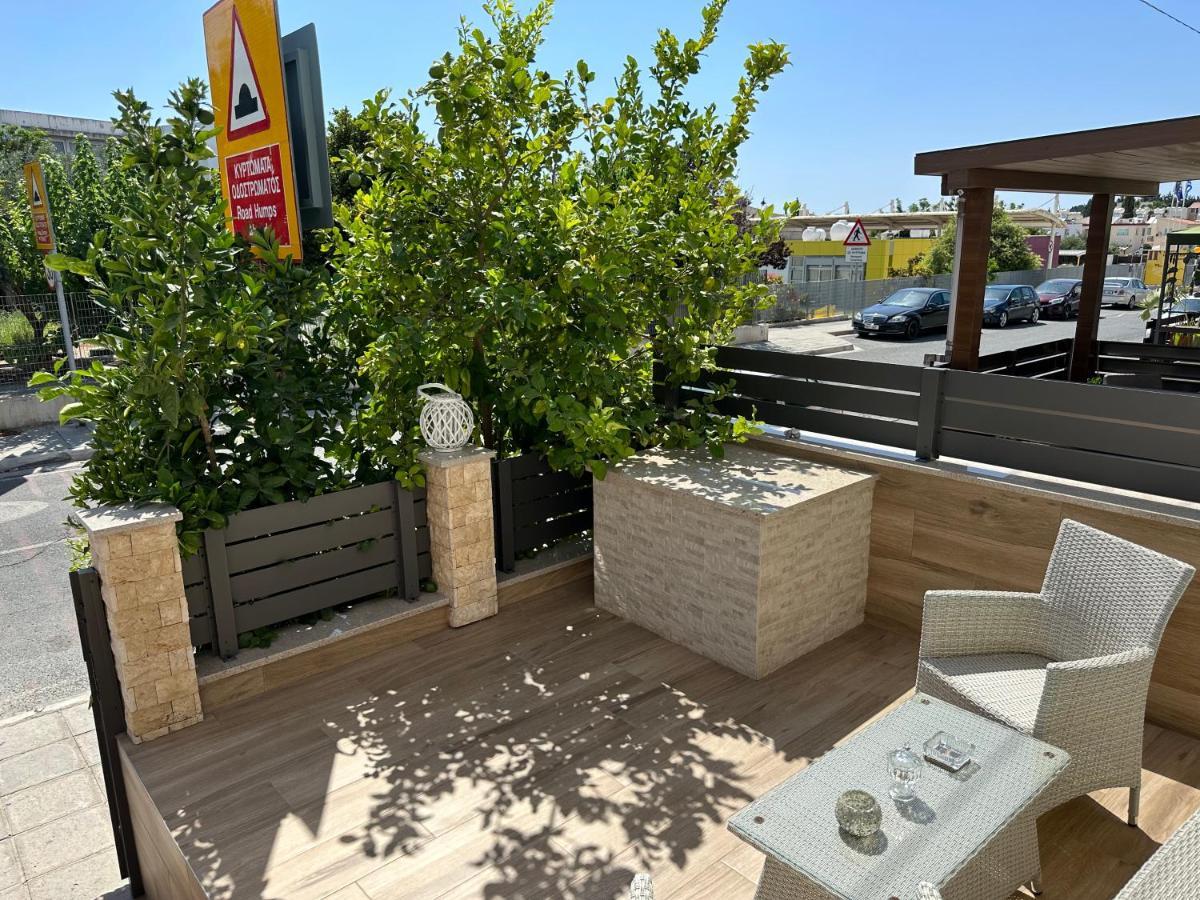 Nanas Vacation House Пафос Екстериор снимка