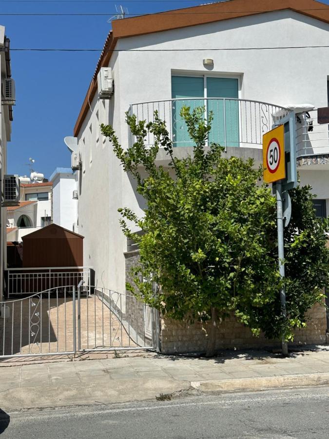Nanas Vacation House Пафос Екстериор снимка